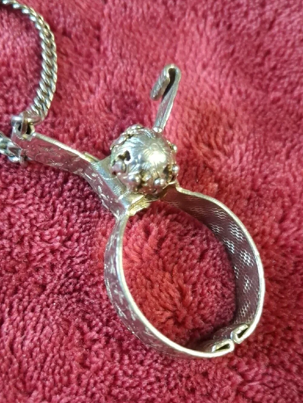 Vintage Silver-Tone Clip-On Glove Clip/holder 1950's 1960's